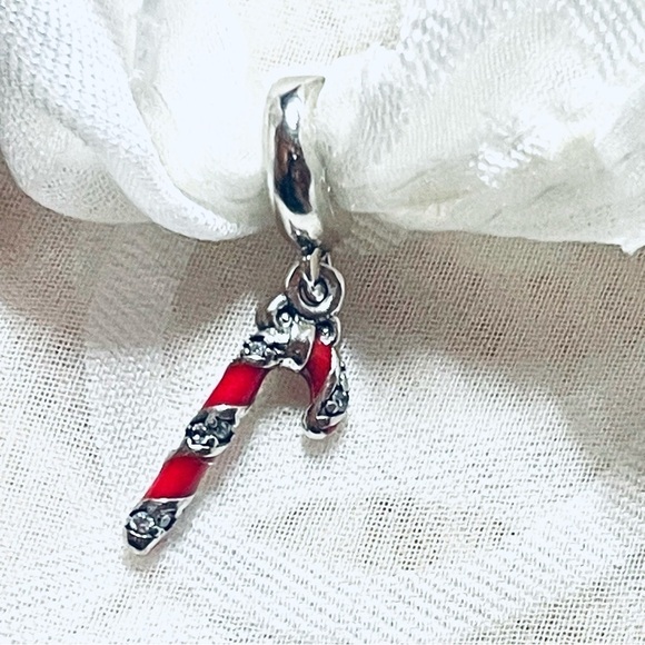 🍭 NWOT Candy Cane Charm – Christmas 🎄 - Picture 5 of 9